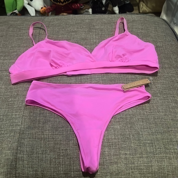 Skims Fit Everybody Crossover Bralette & Fit Everybody Thong Set